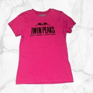 ๐ช Twin Peaks- Hot Pink Graphic Tee ๐ช